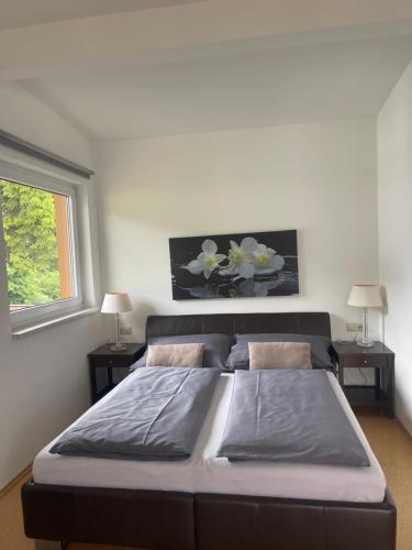 Un pat sau paturi într-o cameră la Chalet Yulia