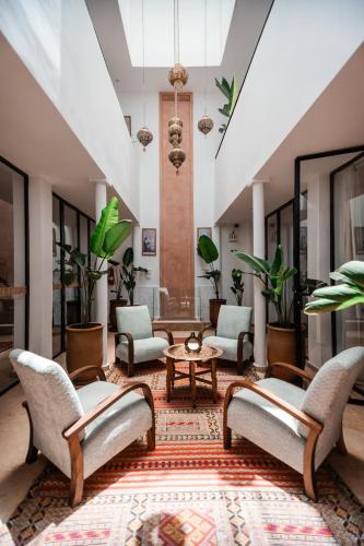 Coin salon dans l'établissement Riad ANYSSA