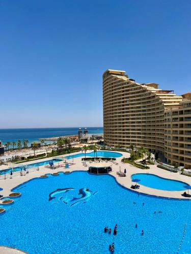Foto dalla galleria di Porto Sokhna Pyramids Sea View for family a Ain Sokhna
