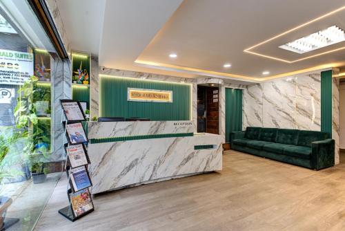 Vstupní hala nebo recepce v ubytování Emerald Suites By Classio