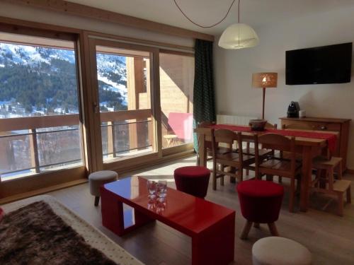 Appartement rénové 2 pièces, proche télésiège, parking Méribel - FR-1-411-517