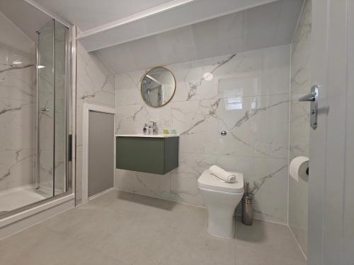 10 Chic studio Apartments in Birmingham city centre photo 95