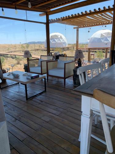Балкон или терраса в Glamping Hidden Treasure