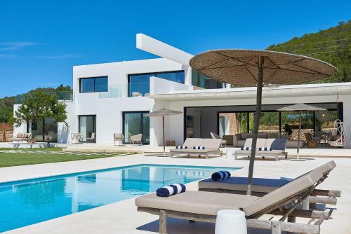 Stunning 8 Bedroom Mansion in Ibiza City, 1005