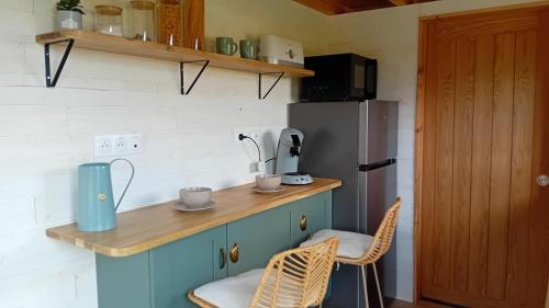 Dapur atau dapur kecil di Les tiny houses autonomes du val d'or