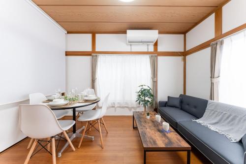 Sushi Art Hotel near Asakusa, Akihabara, TDR-Disneyディズニーへタクシー約25分, 寿司アートホテルat上一色