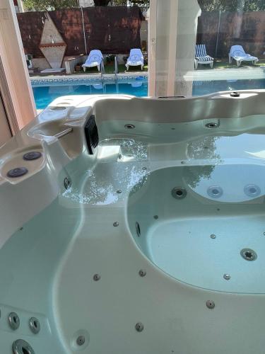 TrassierraRooms - Casa a 10 min de Córdoba 3 habitaciones piscina compartida