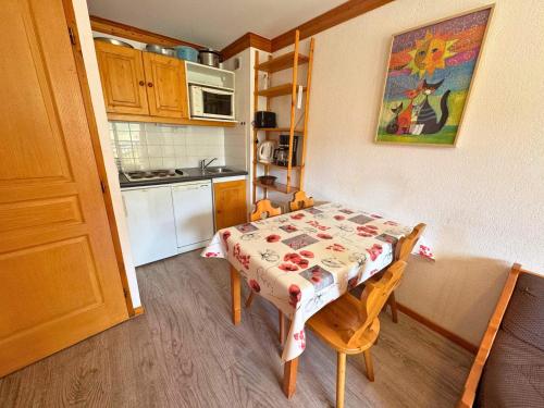Appartement classique 4 pers. aux Menuires, balcon sud - FR-1-452-253