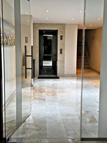 Galería fotográfica de Charm Flat in the heart of the City Center - Balcony & view en Nicosia