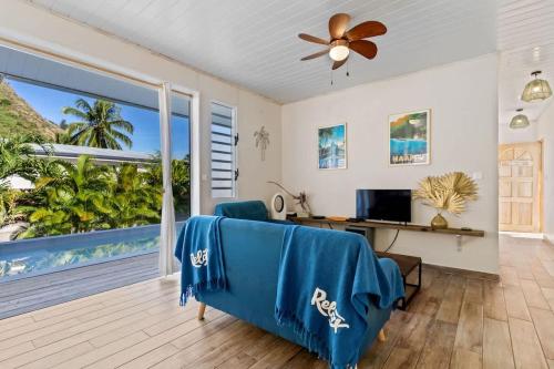 Televisor o centre d'entreteniment de Private 3BR Villa with pool