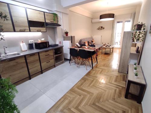 Alexandra 's Home