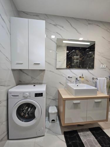 Η κουζίνα ή μικρή κουζίνα στο Apartmani Vera