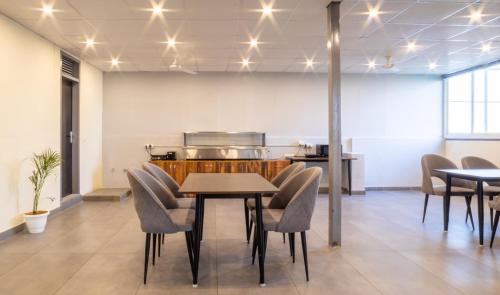 Gallery image of Housr 84 Kondapur Hyderabad Near Botanical Garden in Hyderabad