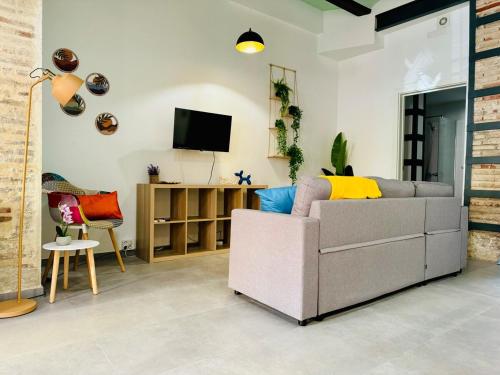 Mediterranean Flat next to the Historic Center
