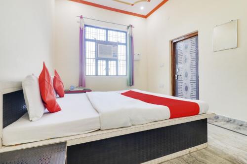 Gallery image of Hotel O New satkar Hotel in Itimādpur