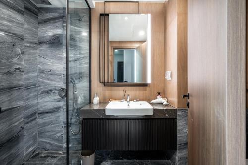 Ένα μπάνιο στο Lumiere Riverside - Raymond Holm - Luxurious 5-star apartment