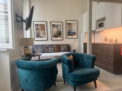 Charming Studio in Chiado with Mezzanine Bed