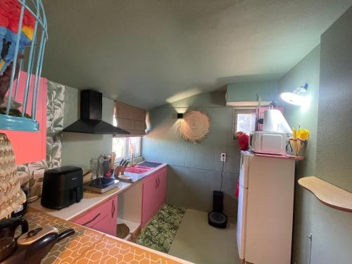 Η κουζίνα ή μικρή κουζίνα στο Maison n2 Donasete T1