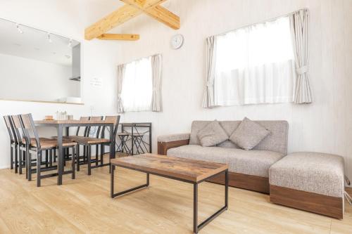 Ruang duduk di 藤沢Home 2階