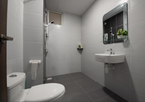 Koupelna v ubytování Melacca 3 Bedroom Family Suite-5min to Jonker#14pax