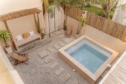 Bazén v ubytování Meraki Siargao Resort nebo v jeho okolí