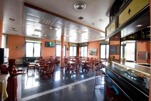 Ресторан / где поесть в Hotel Los 5 Pinos