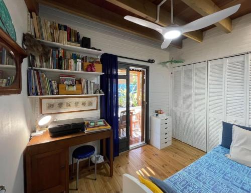 Maison HenouにあるVilla les Arbres Bleus à La Saline les bains proche lagonのギャラリーの写真