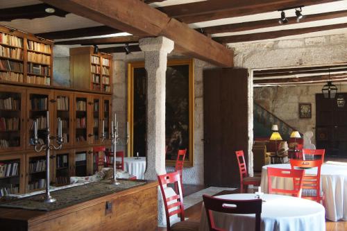 Ο χώρος του lounge ή του μπαρ στο Casa de Sezim
