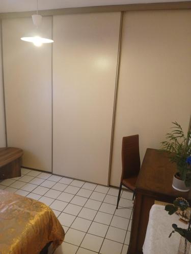 Postel nebo postele na pokoji v ubytování Comme A la Maison chez Domi Coquet T2 avec Jardin Accueil Chaleureux
