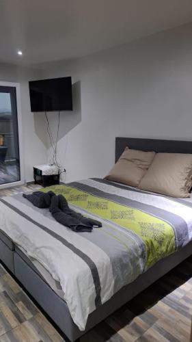 Ein Bett oder Betten in einem Zimmer der Unterkunft Panoramic studio