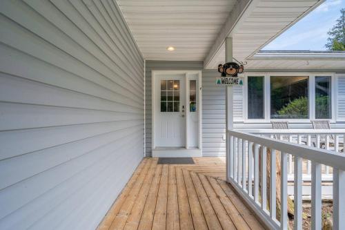 Afbeelding uit fotogalerij van Huron retreat, near beach & pet friendly in Lions Head