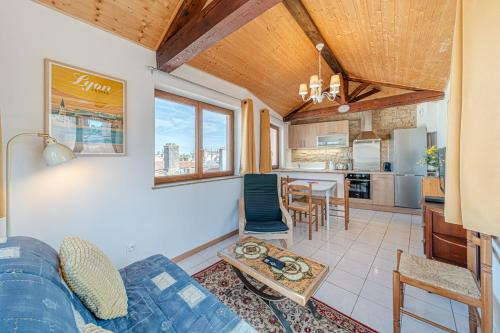 Charming duplex with panoramic view of Cordeliers