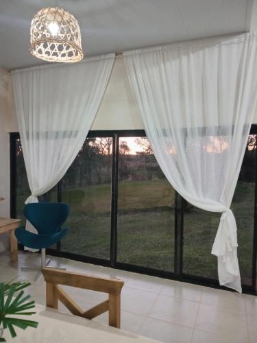 Ruang duduk di Misiones Apart