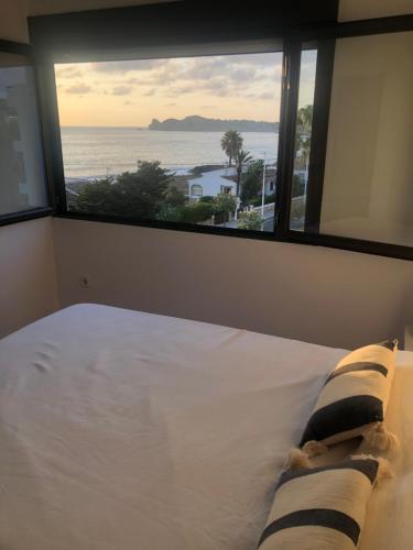 Postel nebo postele na pokoji v ubytování Apartamento en primera línea Javea