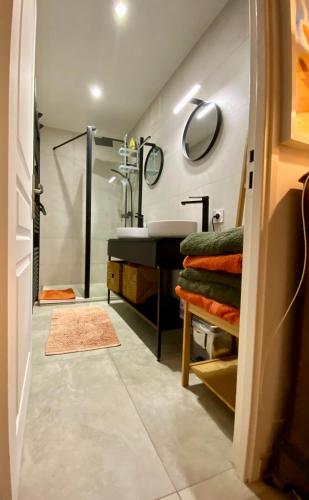 Au cœur du Vieux Nice, 2 chambres au calme, grand appartement