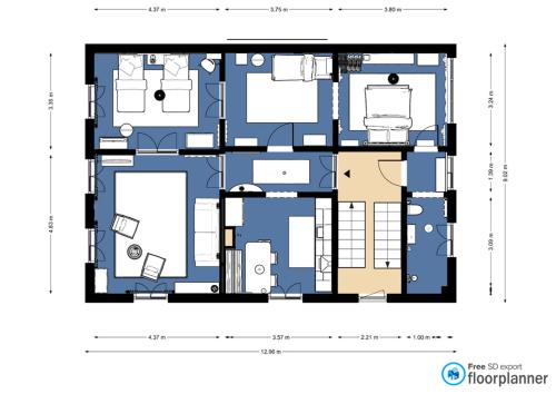 Plano de Ruhig trotz Stadtzentrum mit Parkplatz auf Privatgrundstück