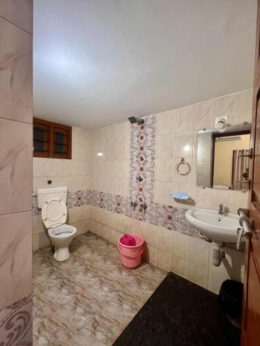 Koupelna v ubytování Eesha Residency Udupi