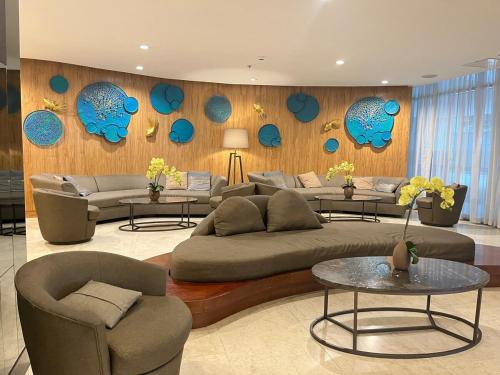 Χώρος καθιστικού στο Shore Luxe