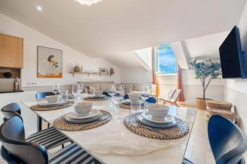 Exceptional location, 2BR right on Place Massena, Newly Renovated
