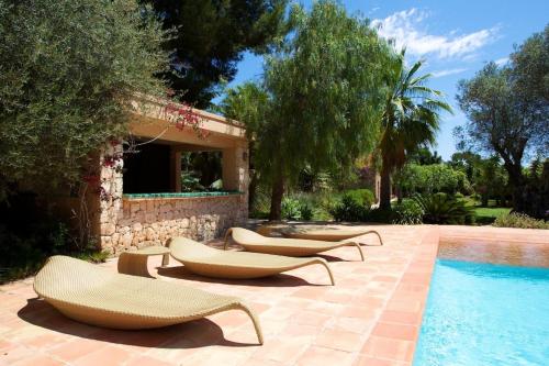 Modern Oasis: 6 Bedroom Villa in Ibiza, 1026