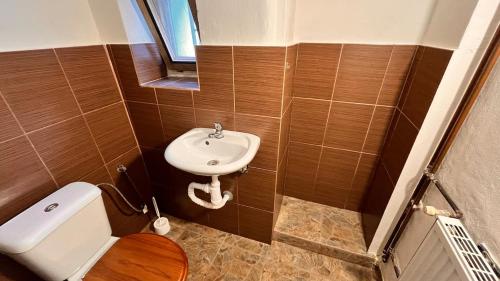 Koupelna v ubytování Hobití domeček u lesa a studánky
