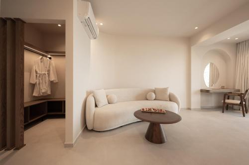 Gallery image of Ikyma Boutique in Polykhrono