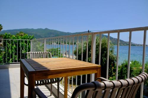 Evia Bay Suites and Retreats