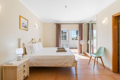 Vila Rolas - Beautiful 5 bed villa with pool and aircon 3 min to Luz beach