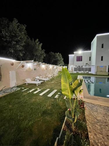 Бассейн в Villa bella vita italy hammamet или поблизости