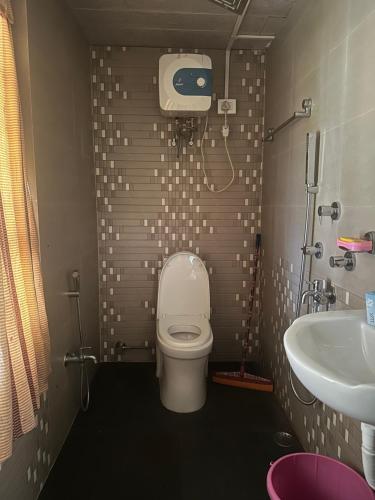 Un baño de The Tranquil Farm Stay