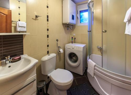 Bilik mandi di Yu&li Rose Apartments Adriatic
