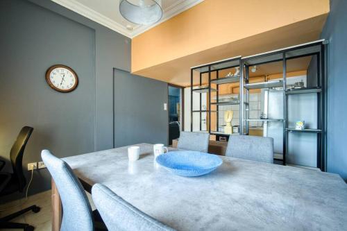 Silver Comfort Loft