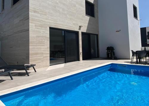 Luxury Villa Mandre - Pool & Roof-Top Sun Terrace with Sea View - NEW!!