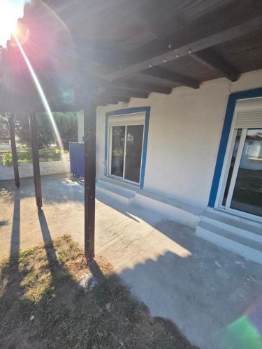 Gallery image of Villa myrodato near beach in Paralía Avdhíron